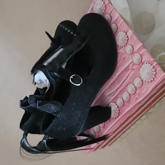 Hot Chocolate Design Chocolaticas Black Unicorn shoes BNIB - Picture 2 of 8